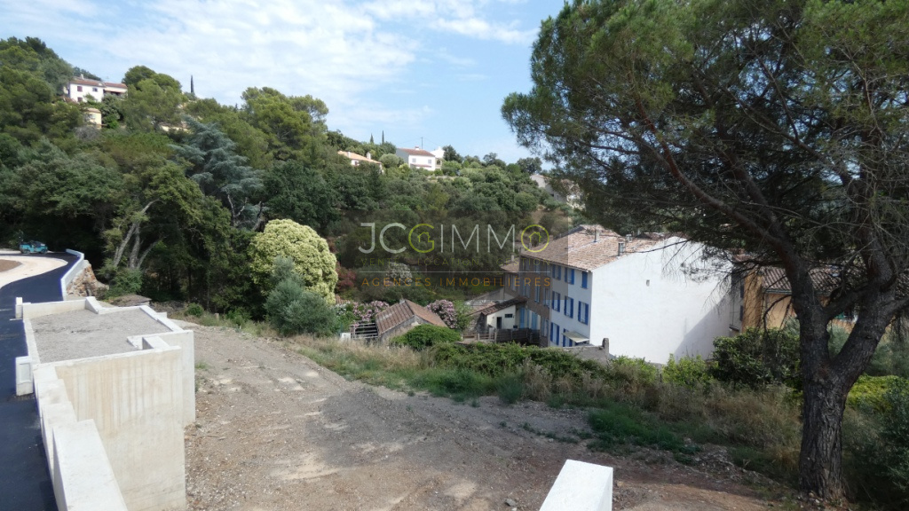 terrain Pierrefeu-du-Var : Terrain viabilisé libre constructeur